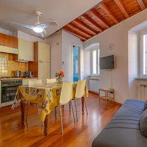  Apartment Pria De Mar Italy